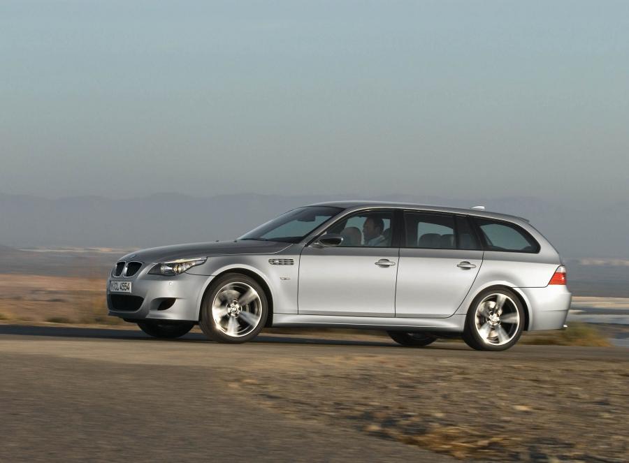  BMW M5 Touring 2009 года  (фото 46 из 51)